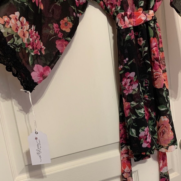 Floral Print Lace Kimono Robe  - XL - Picture 9 of 12